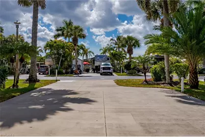 1076 Diamond Lake Cir, Naples, FL 34114 - Photo 20