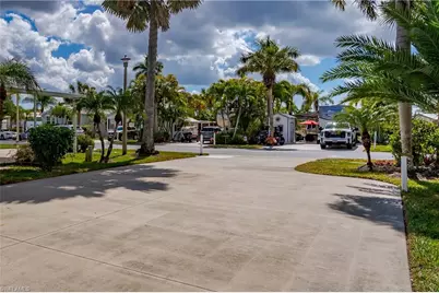 1076 Diamond Lake Cir, Naples, FL 34114 - Photo 22