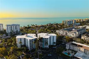1300 Gulf Shore Blvd N, Naples, FL 34102 - Photo 18