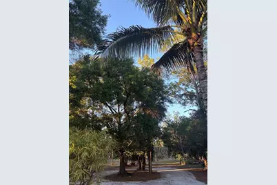 3661 7th Ave SW, Naples, FL 34117 - Photo 16