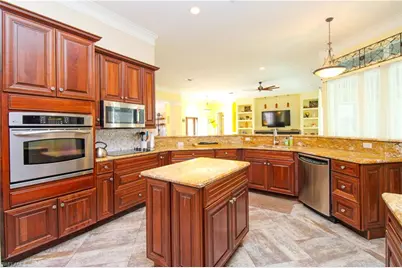 627 Soliel Dr, Naples, FL 34110 - Photo 14