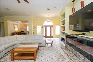 627 Soliel Dr, Naples, FL 34110 - Photo 10