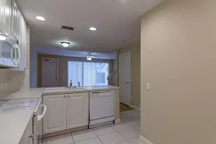 28576 Alessandria Cir, Bonita Springs, FL 34135 - Photo 6