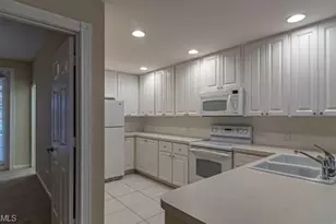 28576 Alessandria Cir, Bonita Springs, FL 34135 - Photo 4