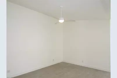 3387 Cayman Ln, Naples, FL 34119 - Photo 4