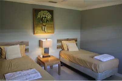 606 Park Shore Dr, Naples, FL 34103 - Photo 24