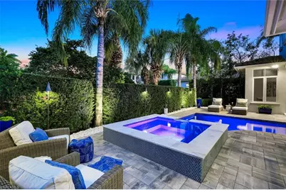 2106 Modena Ct, Naples, FL 34105 - Photo 4