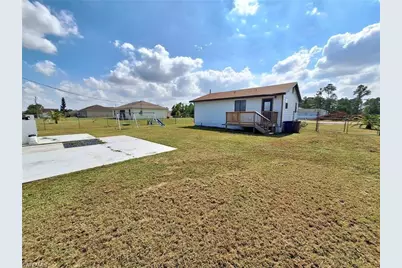 3820 20th St W, Lehigh Acres, FL 33971 - Photo 8