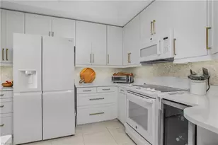 133 Vintage Bay Dr, Marco Island, FL 34145 - Photo 8