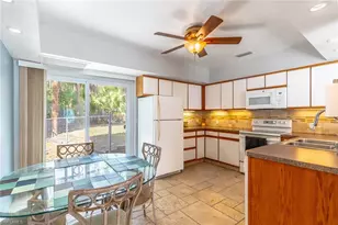 2940 Newman Dr, Naples, FL 34114 - Photo 18