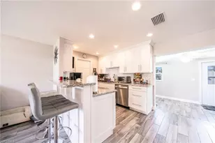 1701 Framingham Ct, Fort Myers, FL 33907 - Photo 4