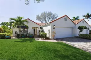738 Reef Point Cir, Naples, FL 34108 - Photo 22