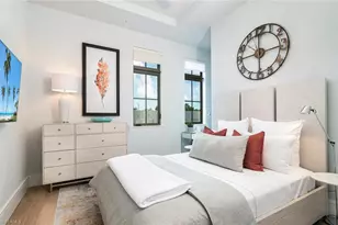 101 8th St S, Naples, FL 34102 - Photo 6