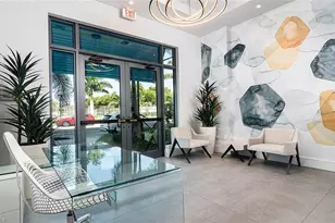 101 8th St S, Naples, FL 34102 - Photo 10