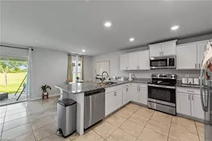 1013 NE 15th St, Cape Coral, FL 33909 - Photo 6