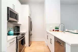 101 8th St S, Naples, FL 34102 - Photo 4