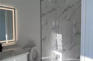 1009/1011 NE 15th Ln, Cape Coral, FL 33909 - Photo 16