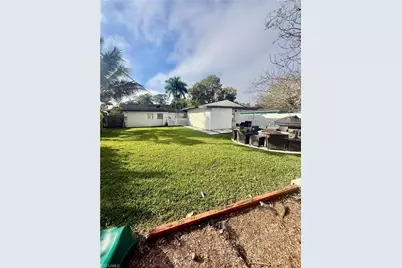 733 Pine Cone Ln, Naples, FL 34104 - Photo 38