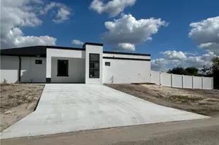 836/838 Milwaukee Blvd, Lehigh Acres, FL 33974 - Photo 6