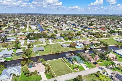 2005 Ottersrest Ln, Cape Coral, FL 33990 - Photo 20