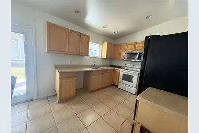 921 Jarmilla Ln, Fort Myers, FL 33905 - Photo 18