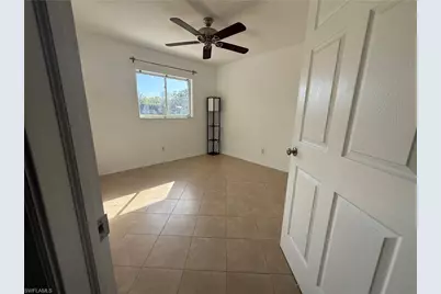 921 Jarmilla Ln, Fort Myers, FL 33905 - Photo 12