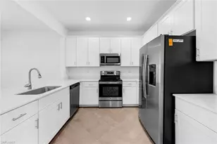 2827 Blossom Wy, Naples, FL 34120 - Photo 6