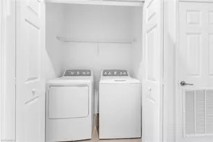 2827 Blossom Wy, Naples, FL 34120 - Photo 16