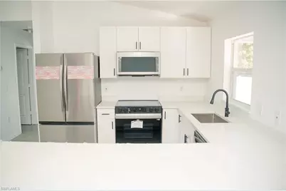 322 NE 26th Ter, Cape Coral, FL 33909 - Photo 4