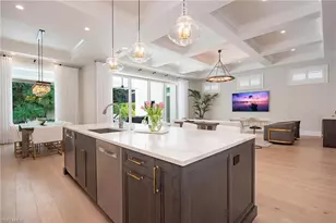 6830 Mangrove Ave, Naples, FL 34109 - Photo 8