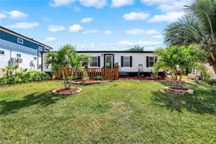 610 Sunset Dr, Goodland, FL 34140 - Photo 18