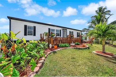 610 Sunset Dr, Goodland, FL 34140 - Photo 2