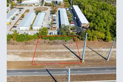 927 Kismet Pkwy E, Cape Coral, FL 33909 - Photo 4