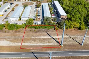 927 Kismet Pkwy E, Cape Coral, FL 33909 - Photo 4