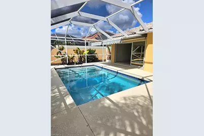 7828 Umberto Ct, Naples, FL 34114 - Photo 4
