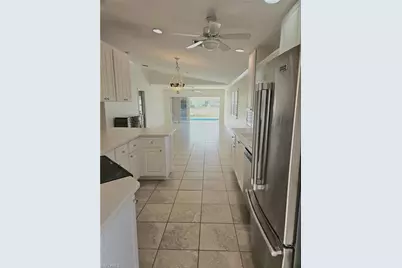 7828 Umberto Ct, Naples, FL 34114 - Photo 8