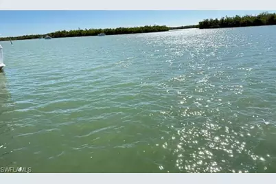 385 Angler Dr, Goodland, FL 34140 - Photo 2