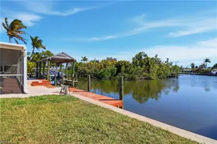 2740 Sanibel Blvd, Saint James City, FL 33956 - Photo 46