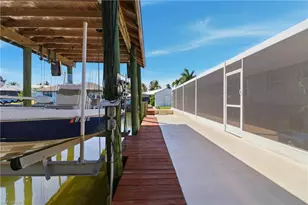 2740 Sanibel Blvd, Saint James City, FL 33956 - Photo 40