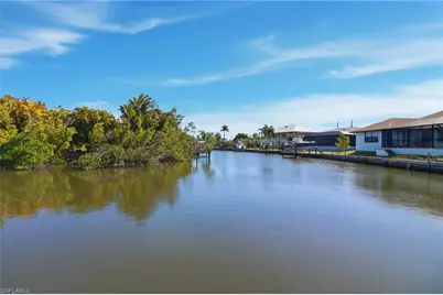 2740 Sanibel Blvd, Saint James City, FL 33956 - Photo 44