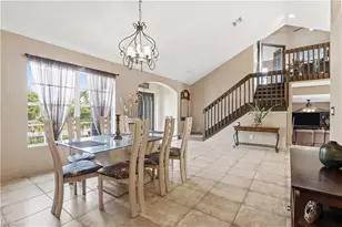 2622 SW 35th Ln, Cape Coral, FL 33914 - Photo 4