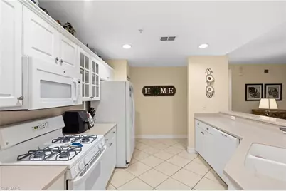 1672 Tarpon Bay Dr S #102, Naples, FL 34119 - Photo 18