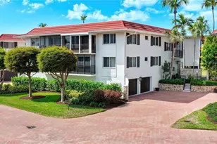 2206 Gulf Shore Blvd N, Naples, FL 34102 - Photo 18