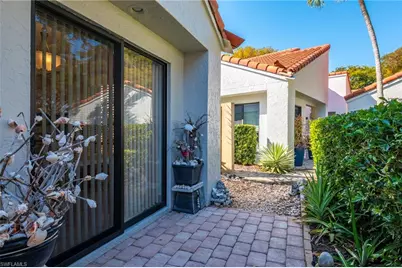 515 Beachwalk Cir, Naples, FL 34108 - Photo 22