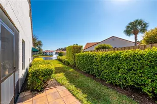 515 Beachwalk Cir, Naples, FL 34108 - Photo 20