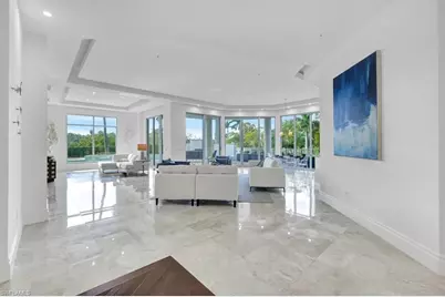 13675 Vanderbilt Dr #V10, Naples, FL 34110 - Photo 8