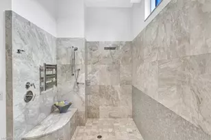 13675 Vanderbilt Dr, Naples, FL 34110 - Photo 26