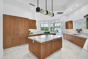 13675 Vanderbilt Dr, Naples, FL 34110 - Photo 12