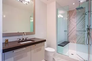 490 5th St S, Naples, FL 34102 - Photo 18