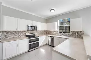 7392 Bristol Cir, Naples, FL 34120 - Photo 6